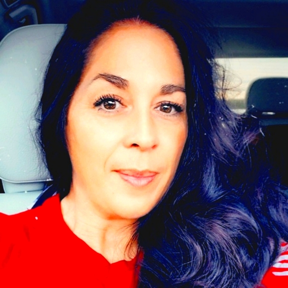 Meet your Posher, Georgeeanna - Picture 2 of 2